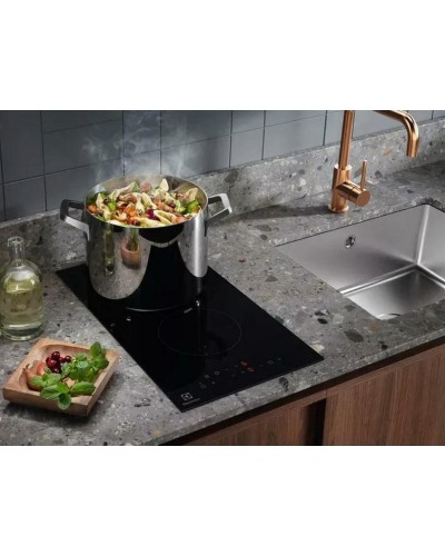 Варочная панель Electrolux LHR3233CK