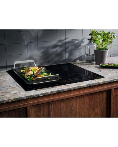 Индукционная варочная панель Electrolux IPES6451KF