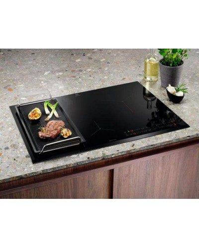 Индукционная варочная панель Electrolux EIS82441
