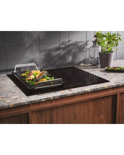 Индукционная варочная панель Electrolux IPEL6453KC