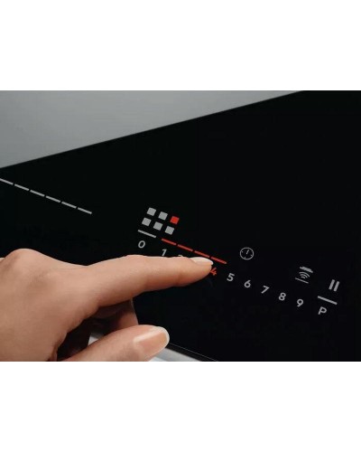 Индукционная варочная панель Electrolux IPE6474KF