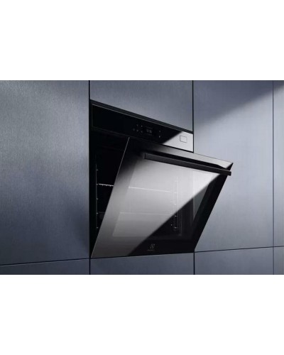 Электрический духовой шкаф Electrolux EOB8S39H
