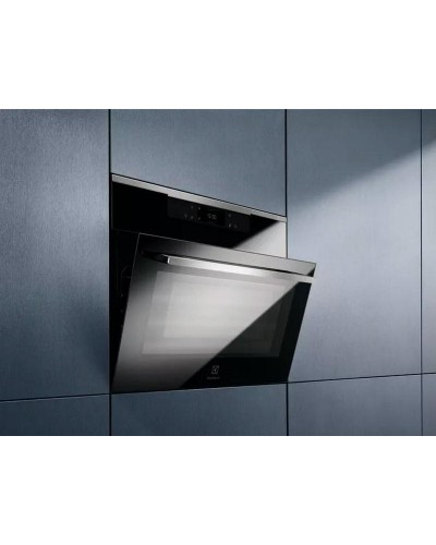 Духовой шкаф Electrolux VKL8E08WX