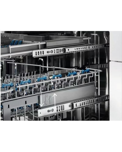 Посудомоечная машина Electrolux EEM74320L