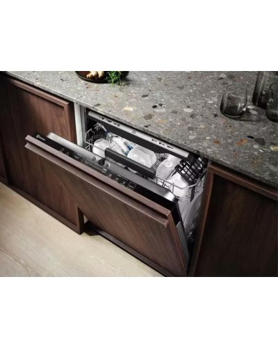 Встраиваемая посудомоечная машина Electrolux EEM69410W