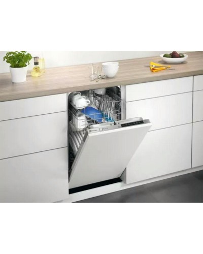 Встраиваемая посудомоечная машина Electrolux ESL94585RO