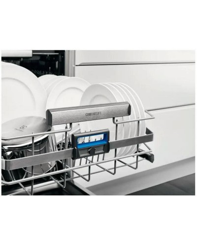 Встраиваемая посудомоечная машина Electrolux ESLM7534RO