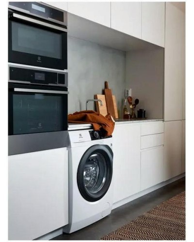 Стирально-сушильная машина Electrolux EW7WR468W