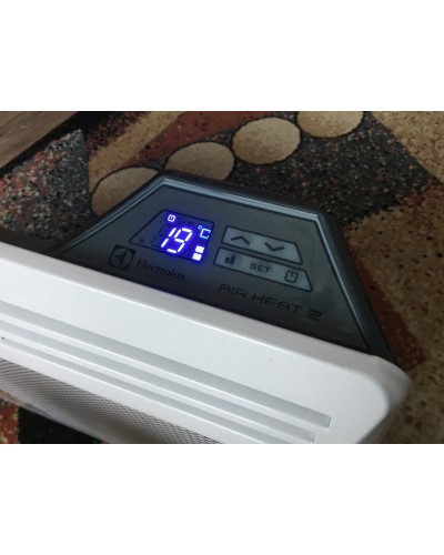 Конвектор электрический Electrolux Air Heat 2 EIH/AG2-2000 E(конвективно-инфракрасного типа)